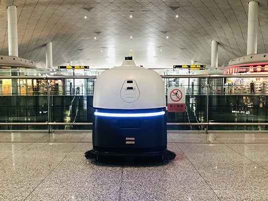 清潔界 “學(xué)霸” 養(yǎng)成記：坦力室內(nèi)清潔機(jī)器人如何玩轉(zhuǎn)機(jī)場(chǎng)