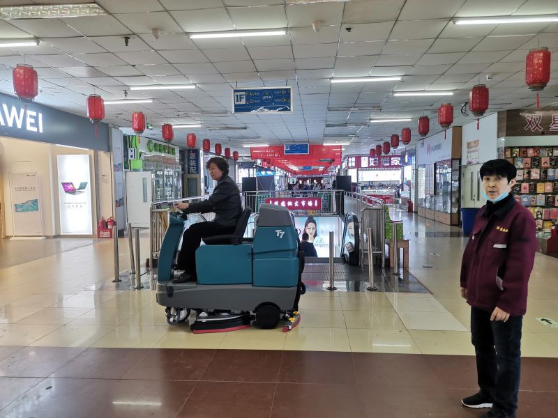 洗地機出現(xiàn)水流異常，別慌！