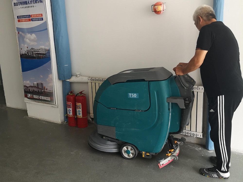 啤酒廠車間如何保持潔凈衛(wèi)生？看洗地機大顯神威