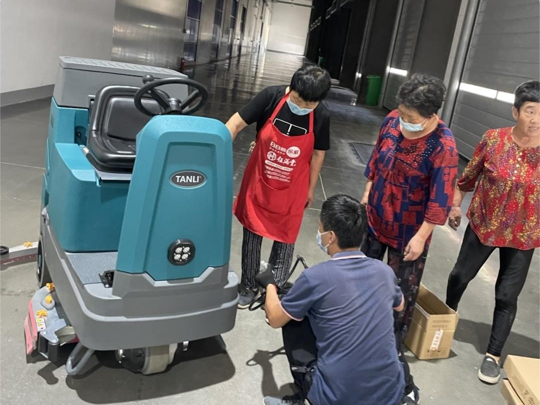 工廠再大都不怕，坦力洗地機(jī)讓您坐享清潔