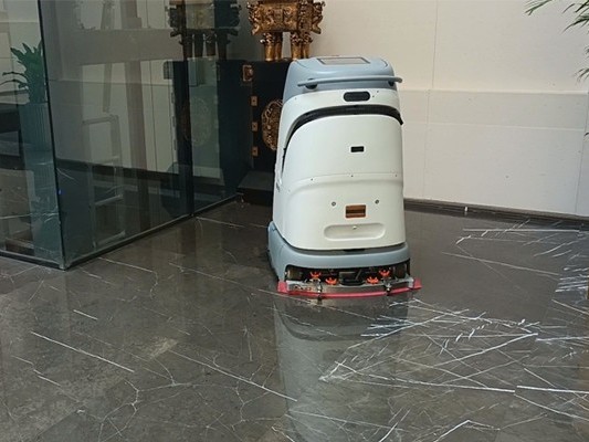 坦力掃地機器人于江蘇企業(yè)：從子公司試用成效到全體系配備之路