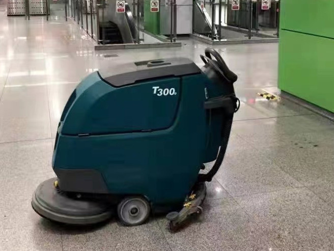 飯店吃飯吃出蟑螂？飲食衛(wèi)生如何才能得到保障？