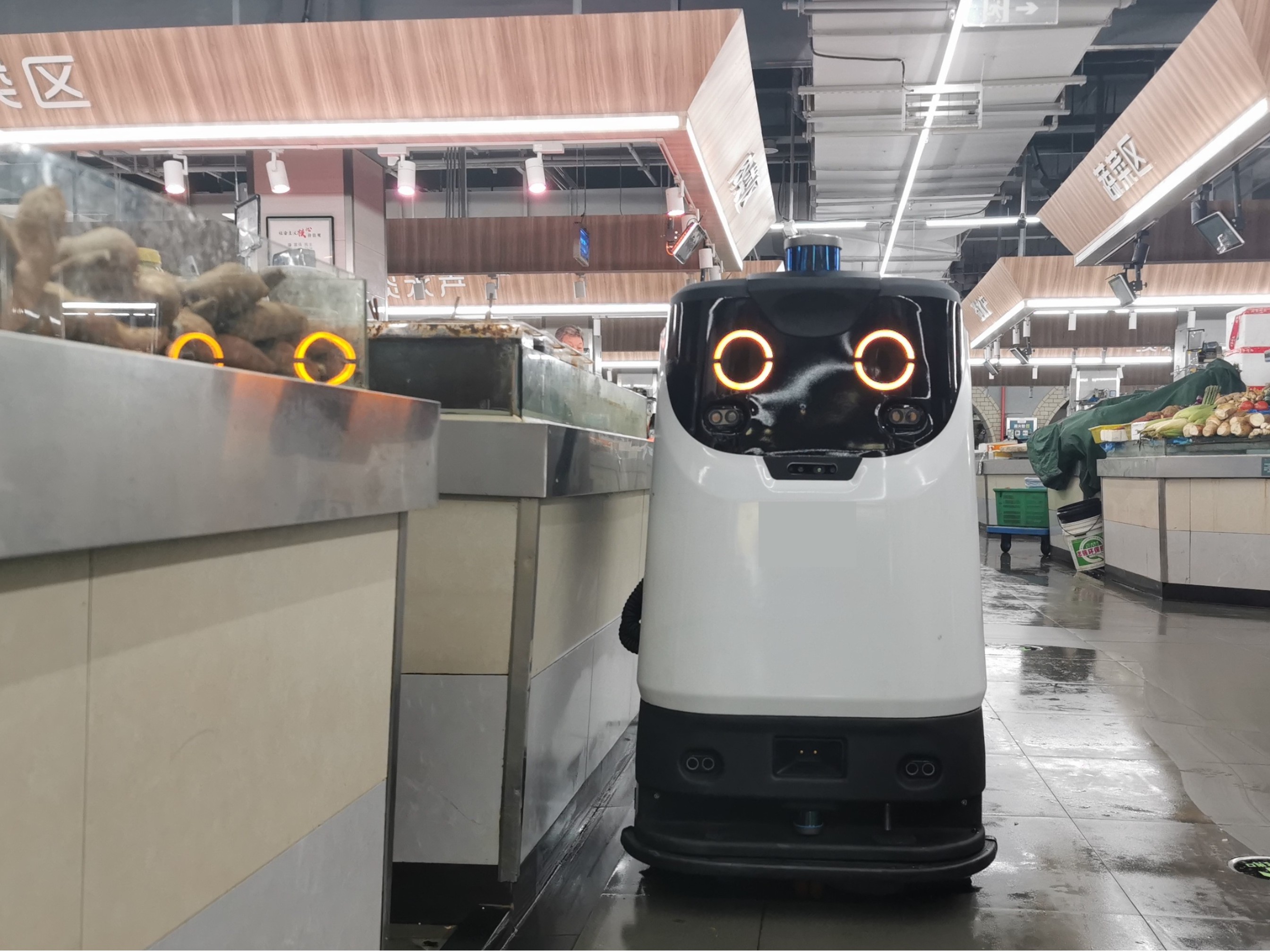 科技賦能潔凈盛會！坦力無人洗地機(jī)為全運(yùn)會筑牢智慧清潔防線